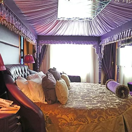 Latanya Hotel 5*