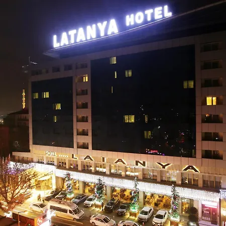 Latanya Hotel