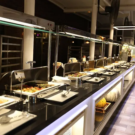 Hotel Latanya